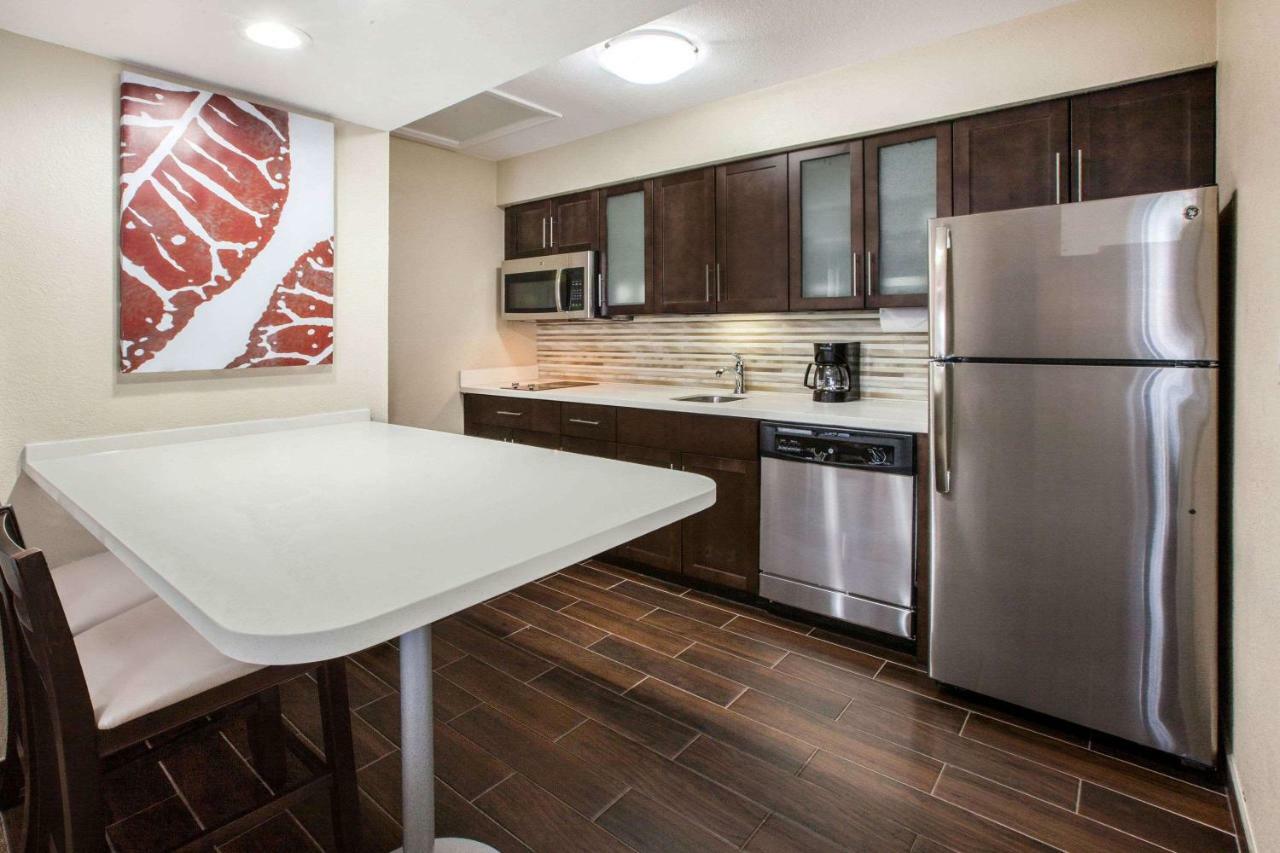 Hawthorn Suites By Wyndham Detroit Southfield Ngoại thất bức ảnh