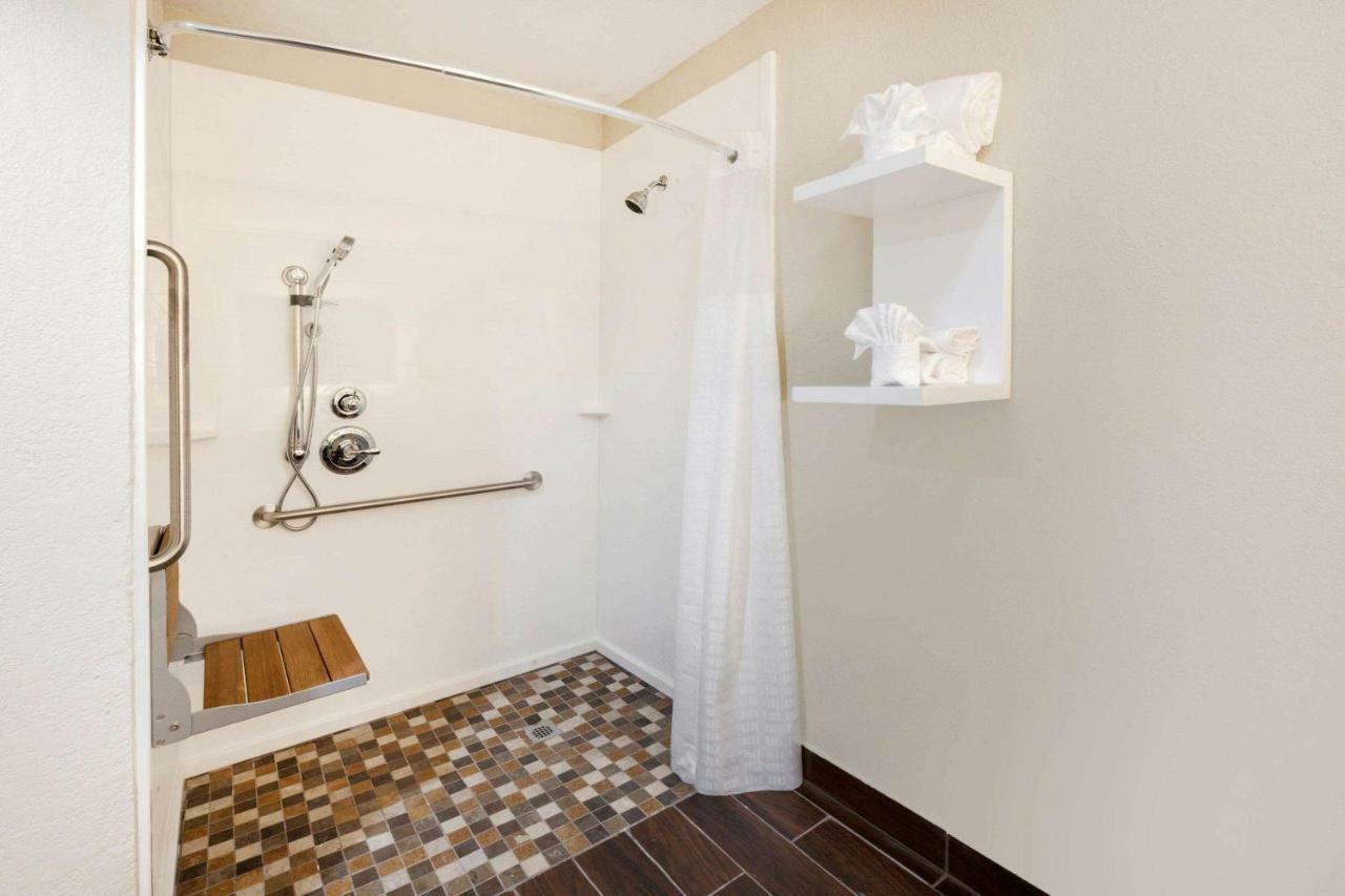 Hawthorn Suites By Wyndham Detroit Southfield Ngoại thất bức ảnh